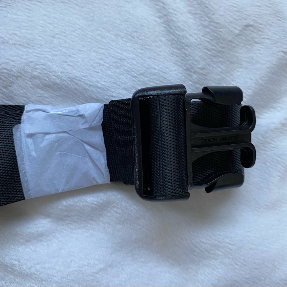 Lululemon Everywhere Belt Bag 1L Black Unisex NWT - Picture 6 of 14